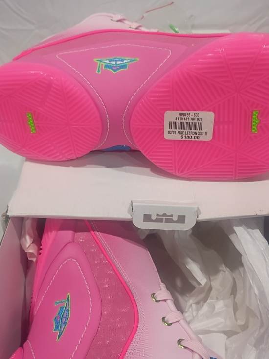 LeBron XXII SN Box Label - Pink Foam / Photo Blue main image 9